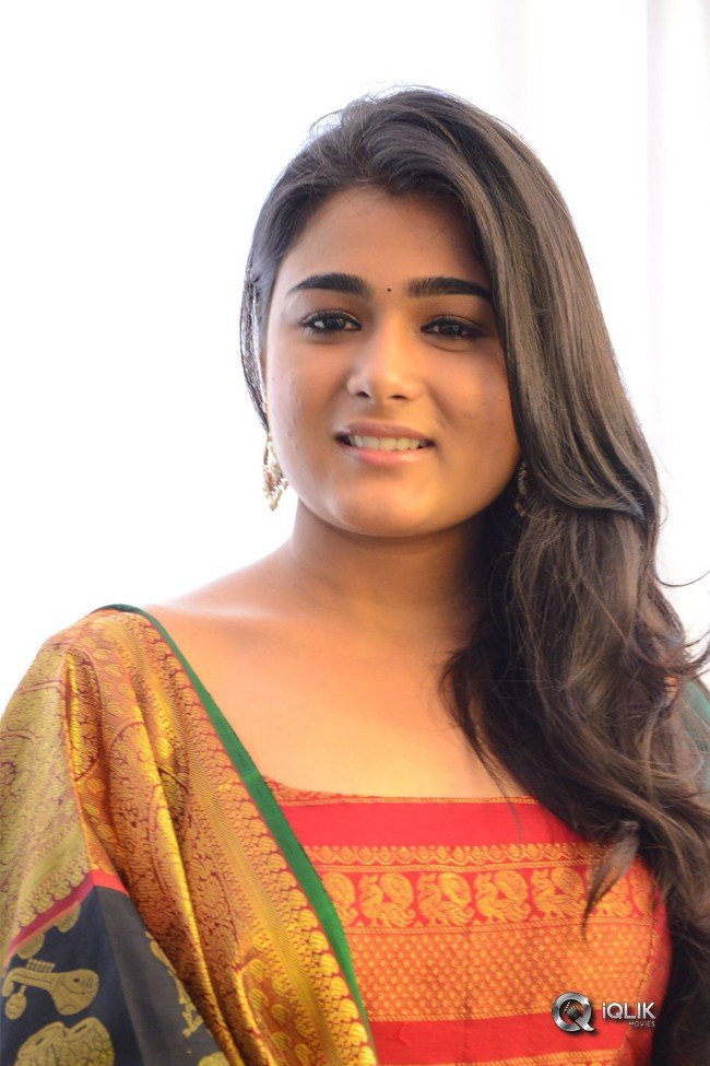 Shalini-Pandey